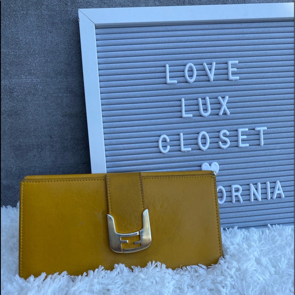 🔥SALE🔥 Fendi Long Wallet